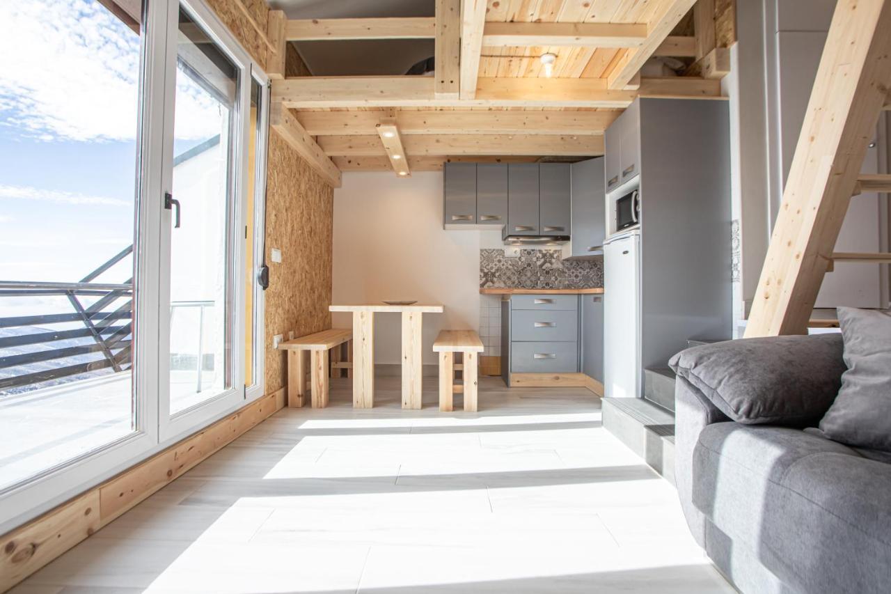 Sunset Apartment *